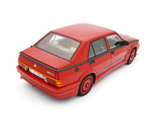 Alfa 75 1.8i Turbo Evoluzione 1987  rot Laudoracing 1:12 Resinemodell (Türen, Motorhaube... nicht zu öffnen!)